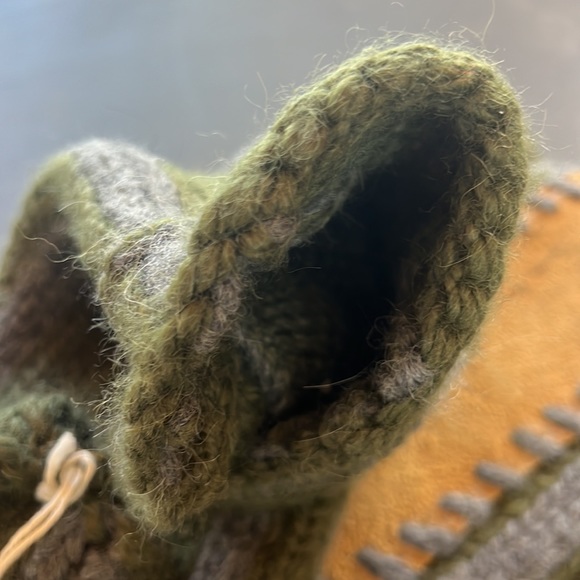 The Elder Statesman Green Lounge Socks OSFA New with tags retail 630.00 unisex - Picture 4 of 6